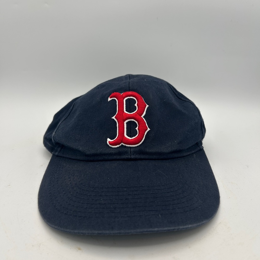 Boston Red Sox Adjustable Baseball Cap – Navy Blue